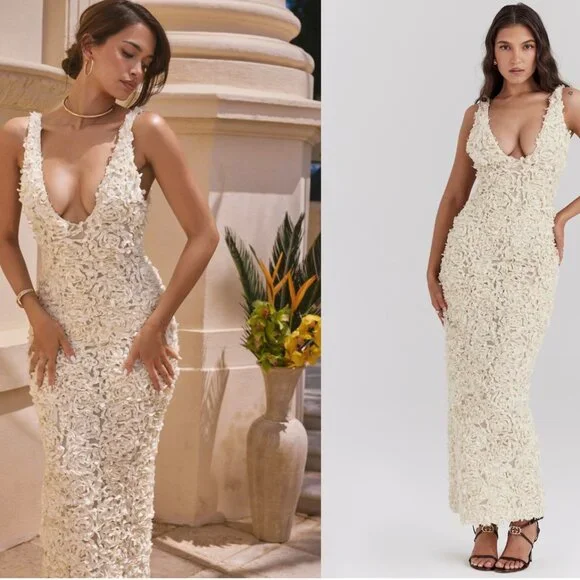 HOUSE OF CB 'Carena' Creme Plunge Floral Appliqué Maxi Dress NWT - Picture 1 of 13